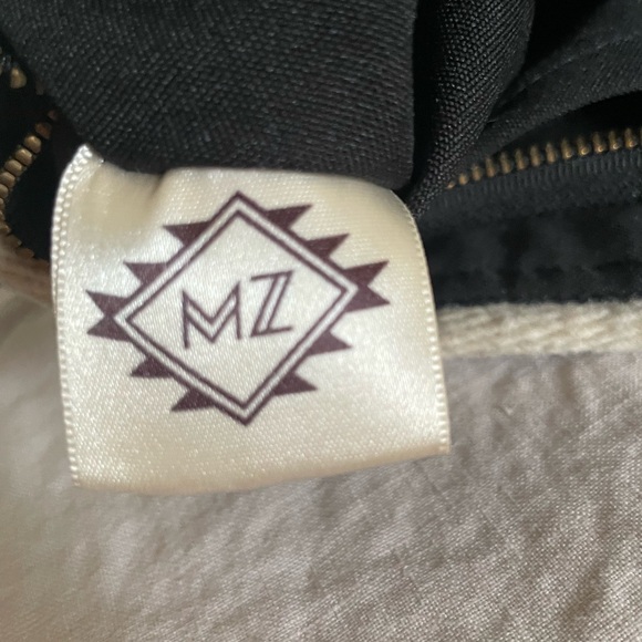 Patterned Cream and Green Women's Bag - Picture 4 of 8